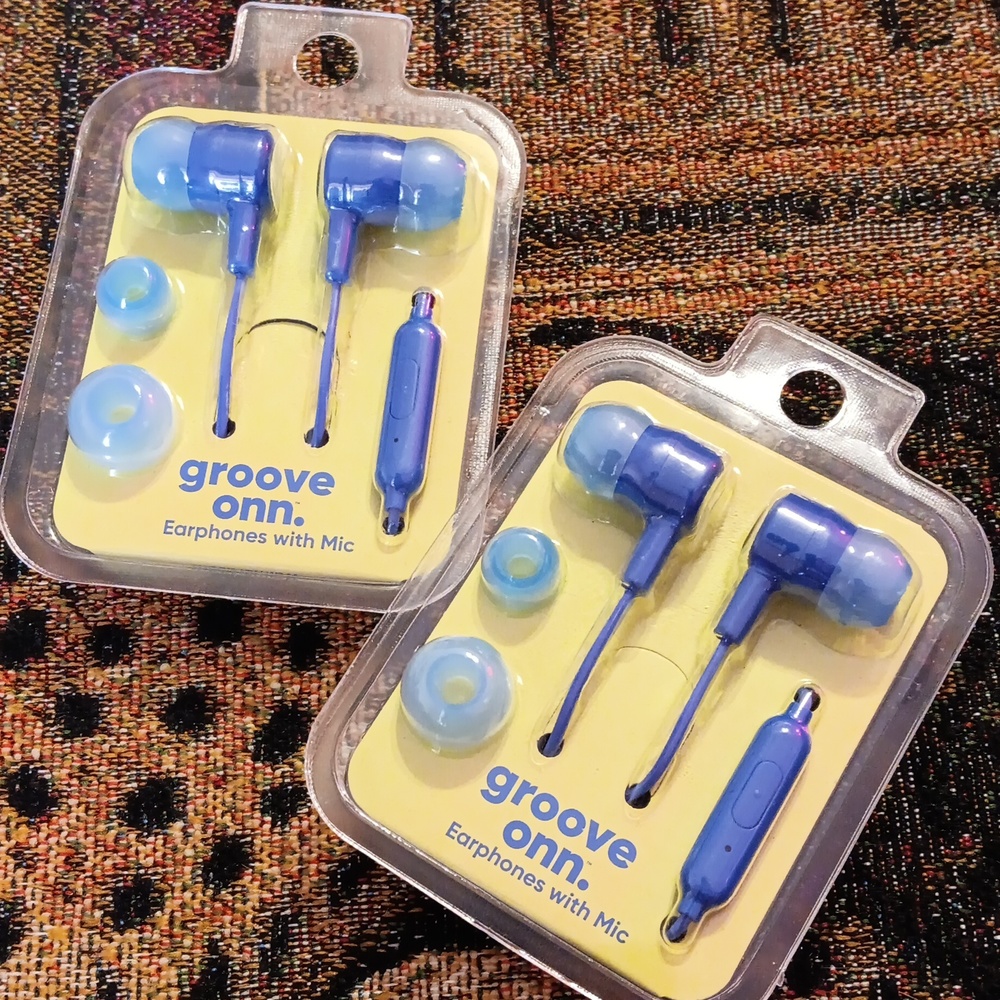 2 pairs ear buds with mic